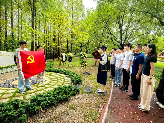 b180a5a39ca14a6ba100185f61d12e7b